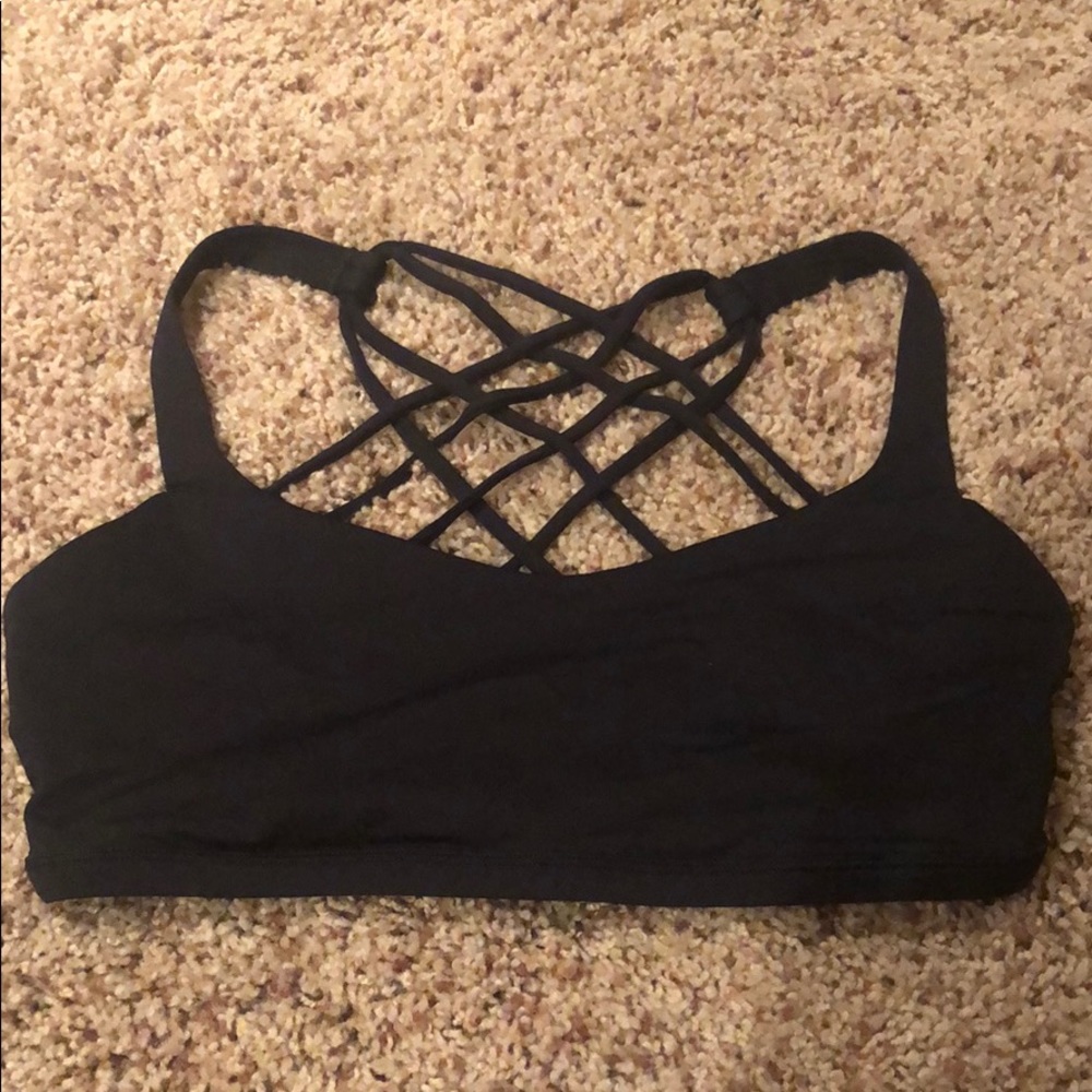 Lululemon Free to be Wild sports top💕